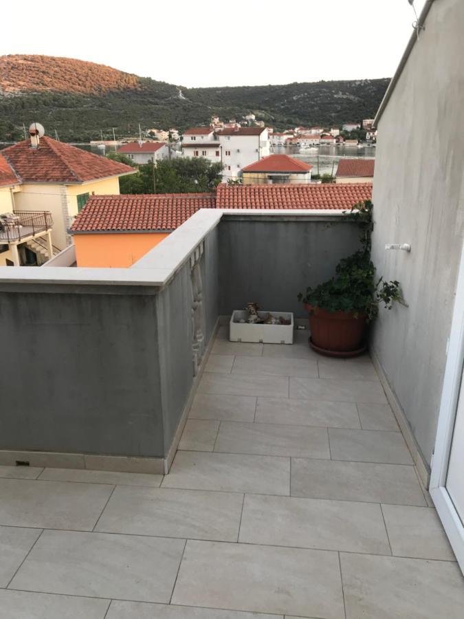 Vinišće Apartment Laguna מראה חיצוני תמונה