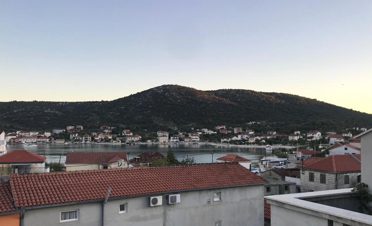 Vinišće Apartment Laguna מראה חיצוני תמונה