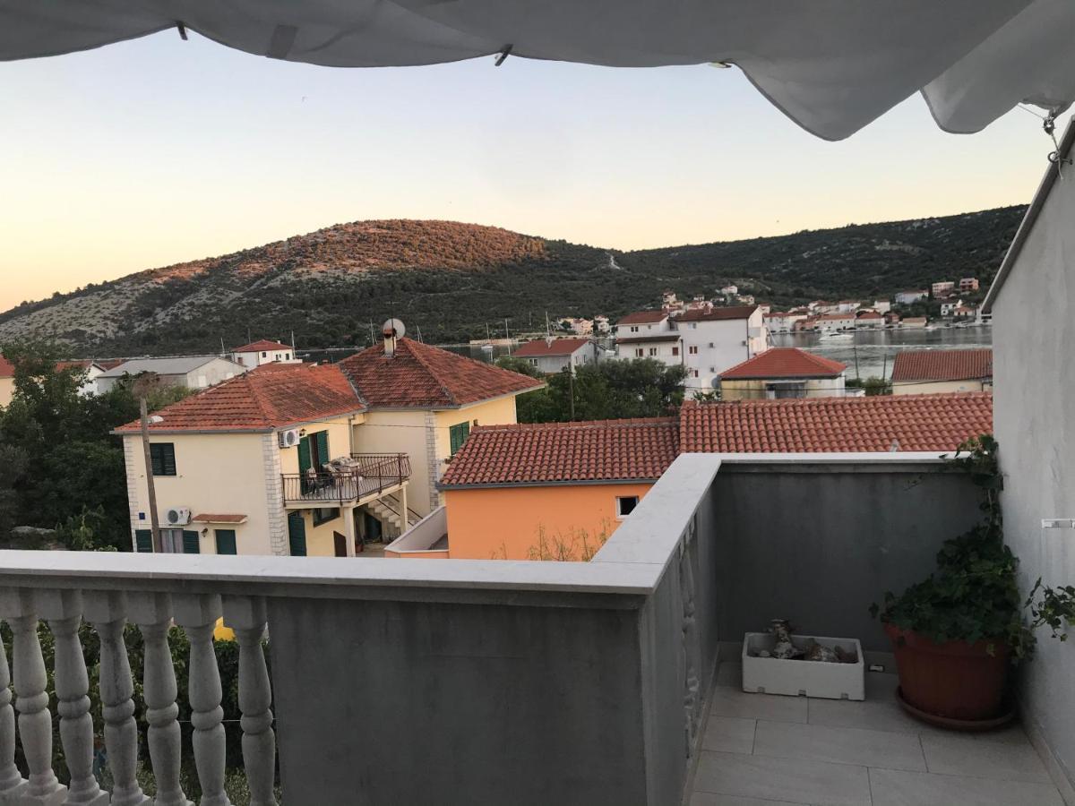 Vinišće Apartment Laguna מראה חיצוני תמונה